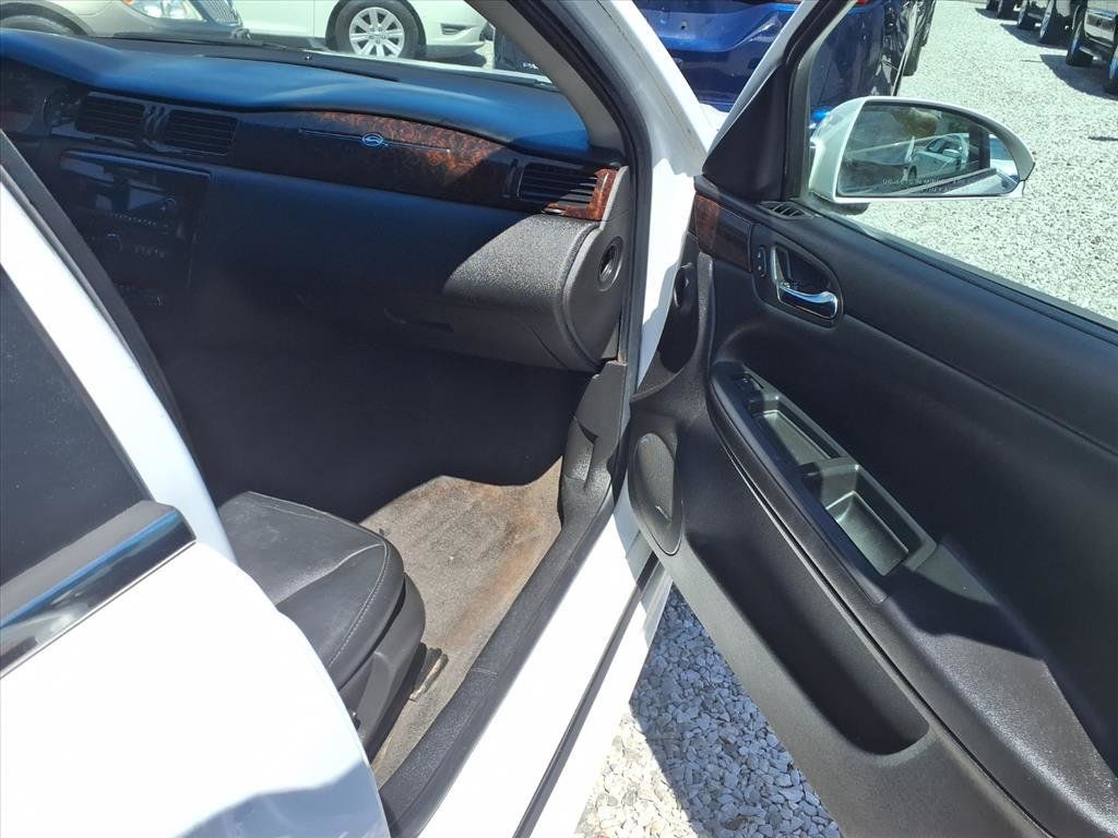 2013 Chevrolet Impala 4dr Sedan LTZ - 22915398 - 16