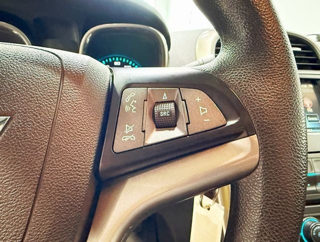 2013 Chevrolet Malibu 1LT Eco photo 10