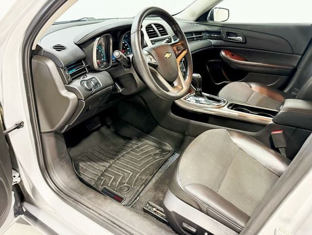 2013 Chevrolet Malibu 1LT Eco photo 24