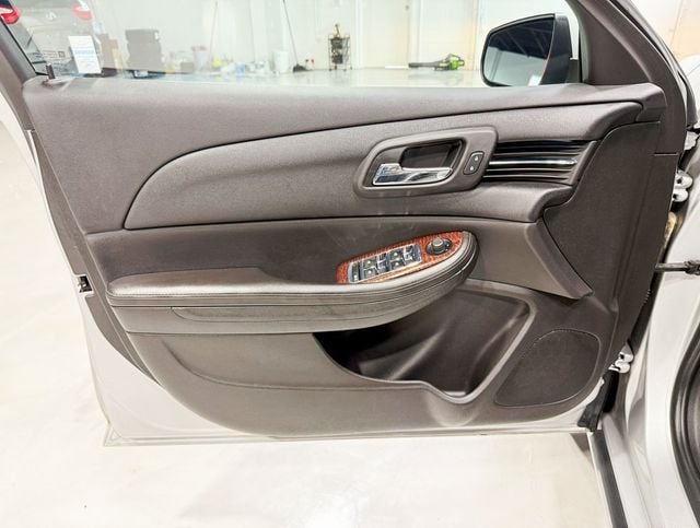 2013 Chevrolet Malibu 1LT Eco photo 26