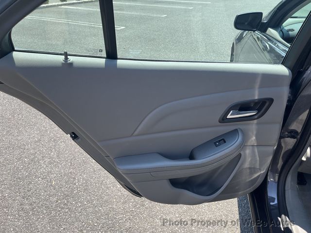 2013 Chevrolet Malibu LS - 23050863 - 21