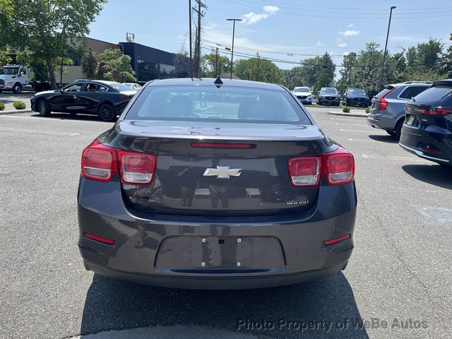 2013 Chevrolet Malibu LS - 23050863 - 3