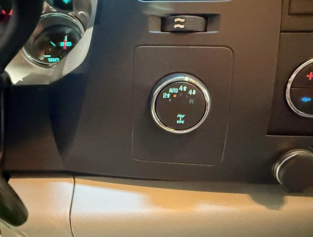 2013 Chevrolet Silverado 1500 4WD Crew Cab 143.5" LT - 22947712 - 17