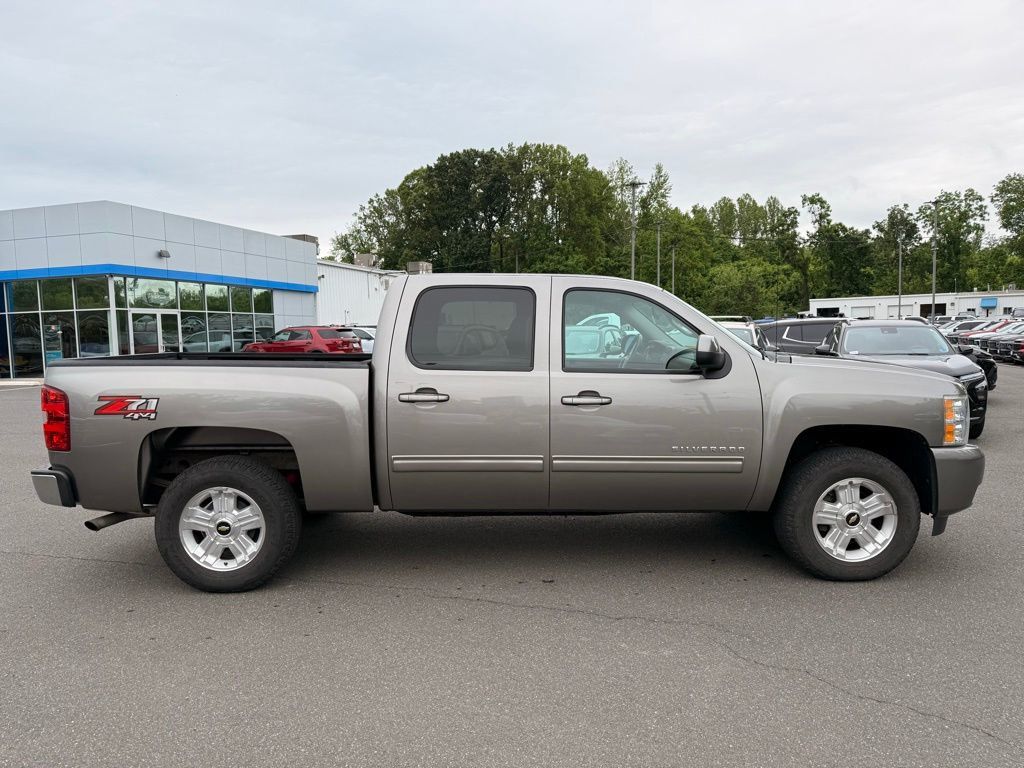 2013 Chevrolet Silverado 1500 4WD Crew Cab 143.5" LT - 23030535 - 10