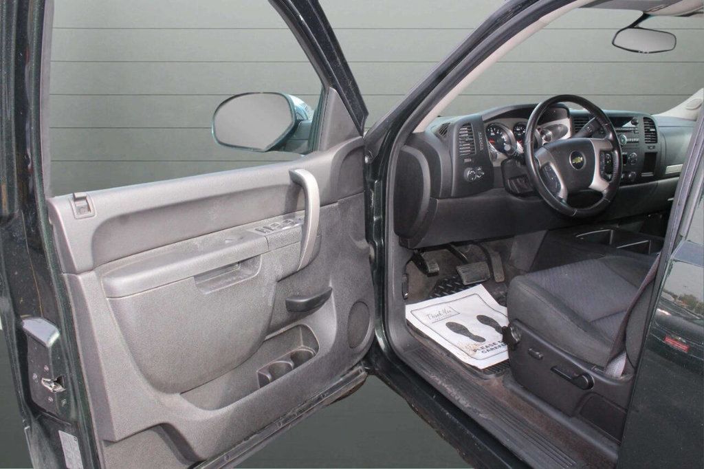 2013 Chevrolet Silverado 1500 4WD Crew Cab 143.5" LT - 22933745 - 9