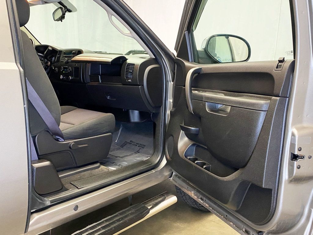 2013 Chevrolet Silverado 1500 4WD Ext Cab 143.5" LT - 22934333 - 38