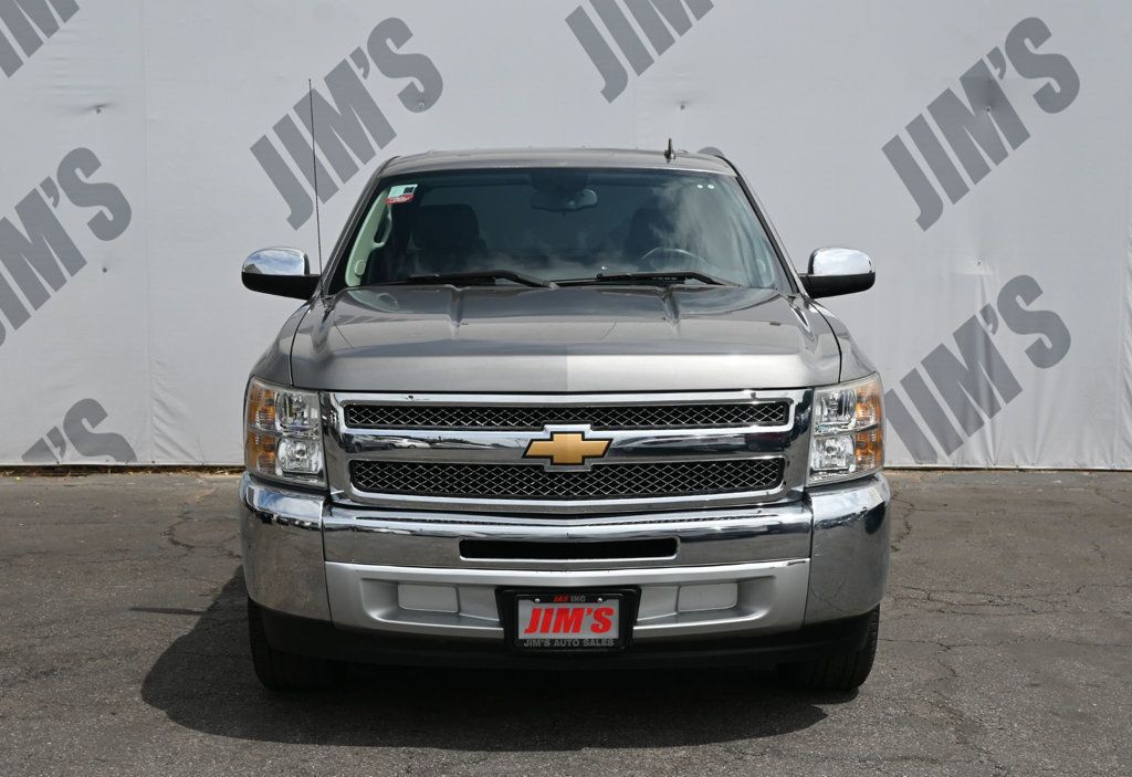 Chevrolet Silverado photo 2