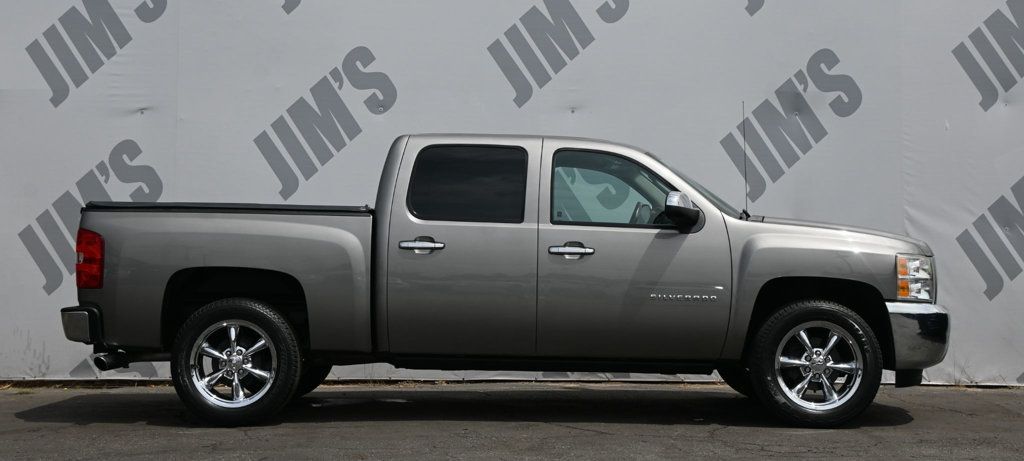 Chevrolet Silverado photo 3