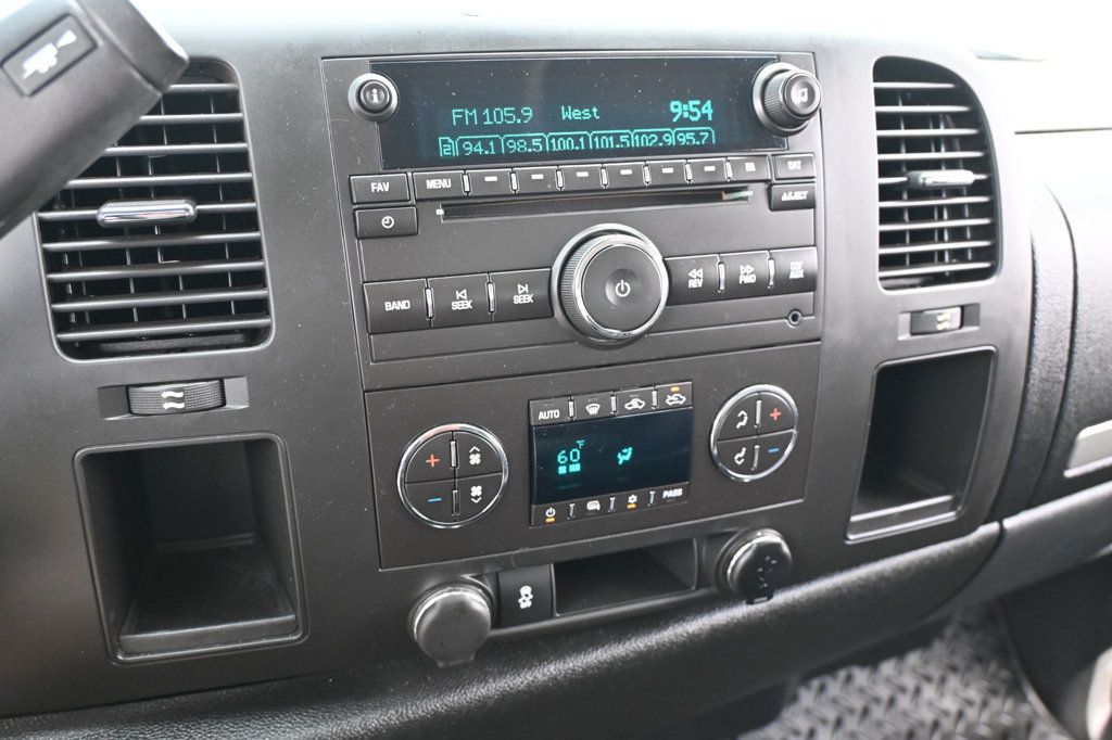 Chevrolet Silverado photo 8
