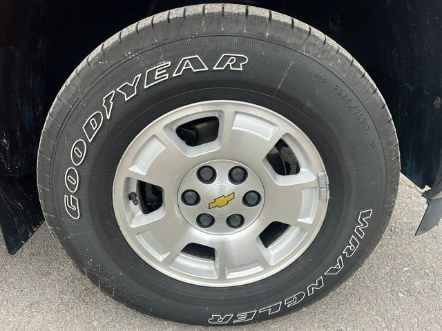 2013 Chevrolet Silverado 1500 Extended Cab Short Bed 4x4 Priced Right!  - 22986489 - 10