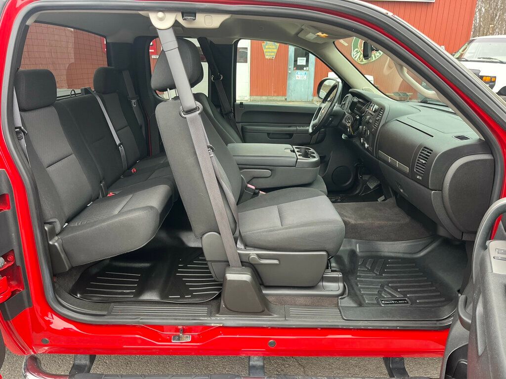 2013 Chevrolet Silverado 1500 Extended Cab Short Bed 4x4 Priced Right!  - 22986489 - 24