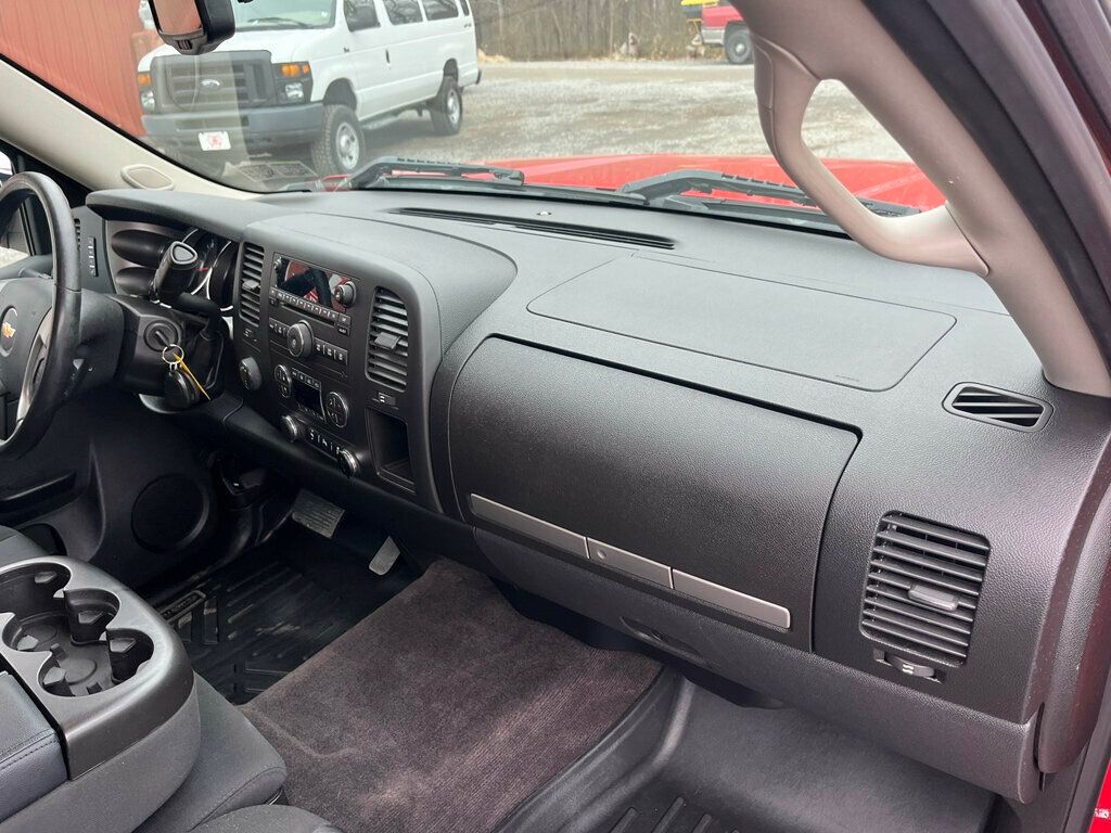 2013 Chevrolet Silverado 1500 Extended Cab Short Bed 4x4 Priced Right!  - 22986489 - 27