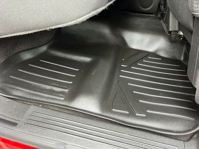 2013 Chevrolet Silverado 1500 Extended Cab Short Bed 4x4 Priced Right!  - 22986489 - 31