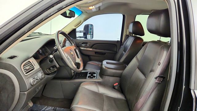2013 Chevrolet Silverado 2500HD 4WD Crew Cab 167.7'' LTZ w/ Duramax, Allison & Heated Seats - 23095754 - 16