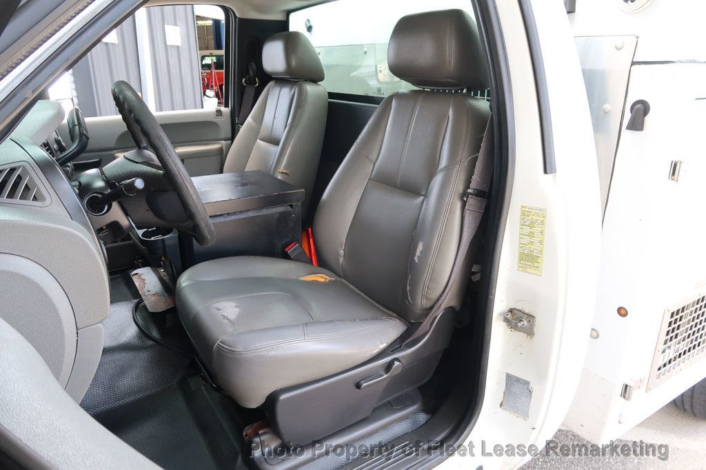 2013 Chevrolet Silverado 2500HD Silverado 2500 2WD Enclosed Fiberglass Utility Ladder Rack - 23064731 - 10
