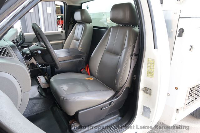 2013 Chevrolet Silverado 2500HD Silverado 2500 2WD Enclosed Fiberglass Utility Ladder Rack - 23064731 - 10