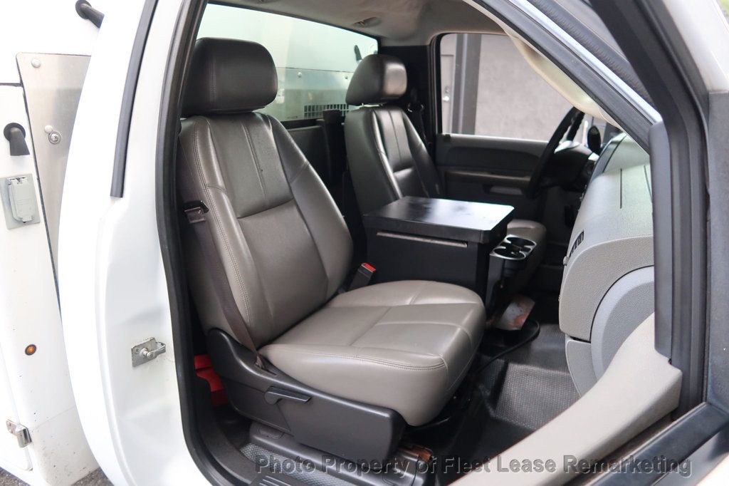 2013 Chevrolet Silverado 2500HD Silverado 2500 2WD Enclosed Fiberglass Utility Ladder Rack - 23064731 - 18