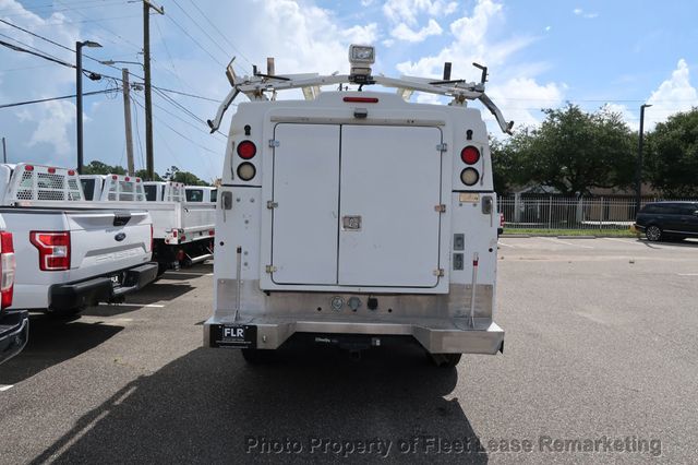 2013 Chevrolet Silverado 2500HD Silverado 2500 2WD Enclosed Fiberglass Utility Ladder Rack - 23064731 - 3