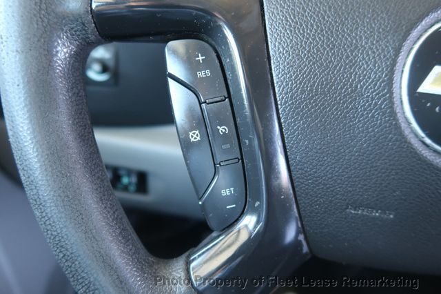 2013 Chevrolet Silverado 2500HD Silverado 2500HD 2WD Reg Cab Enc Fiberglass Utility Rack - 23036381 - 30