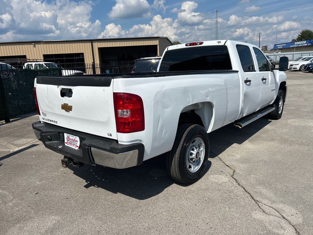 2013 Chevrolet Silverado 2500HD Work Truck photo 3