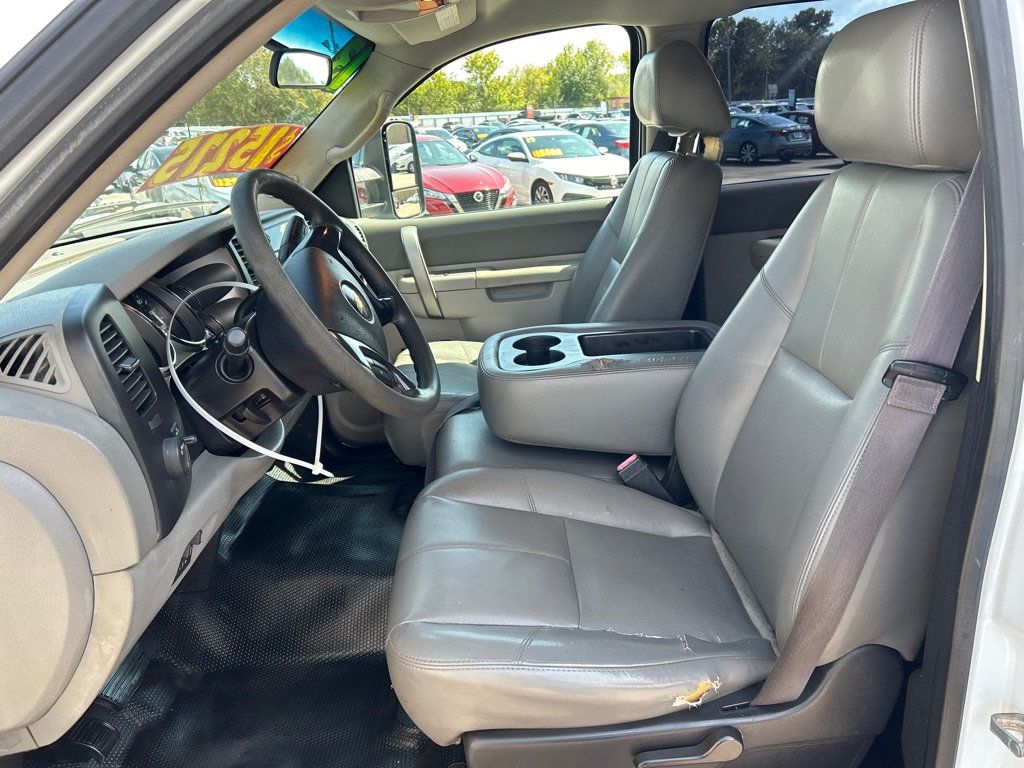 2013 Chevrolet Silverado 2500HD Work Truck photo 7