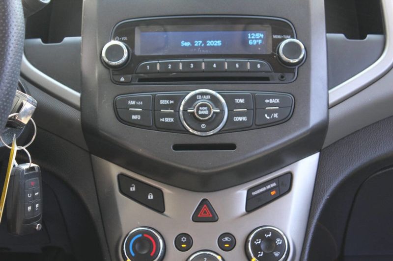 2013 Chevrolet Sonic 4dr Sedan Automatic LT - 22923707 - 18