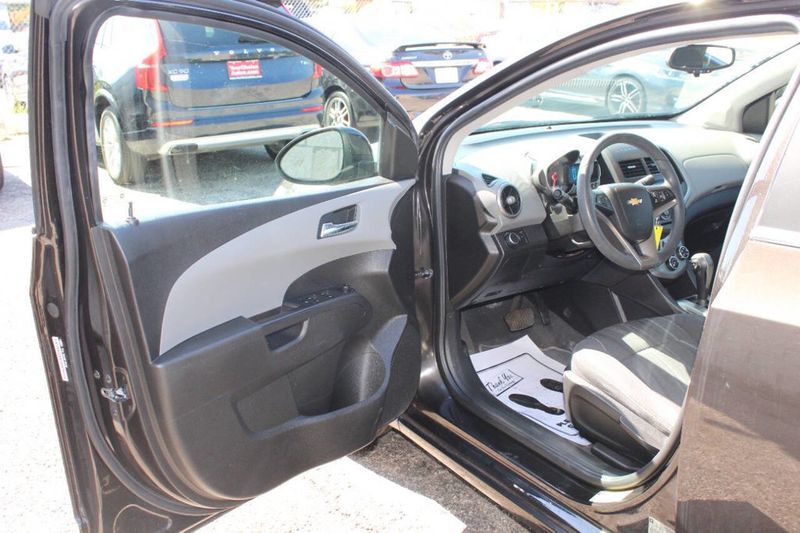 2013 Chevrolet Sonic 4dr Sedan Automatic LT - 22923707 - 8