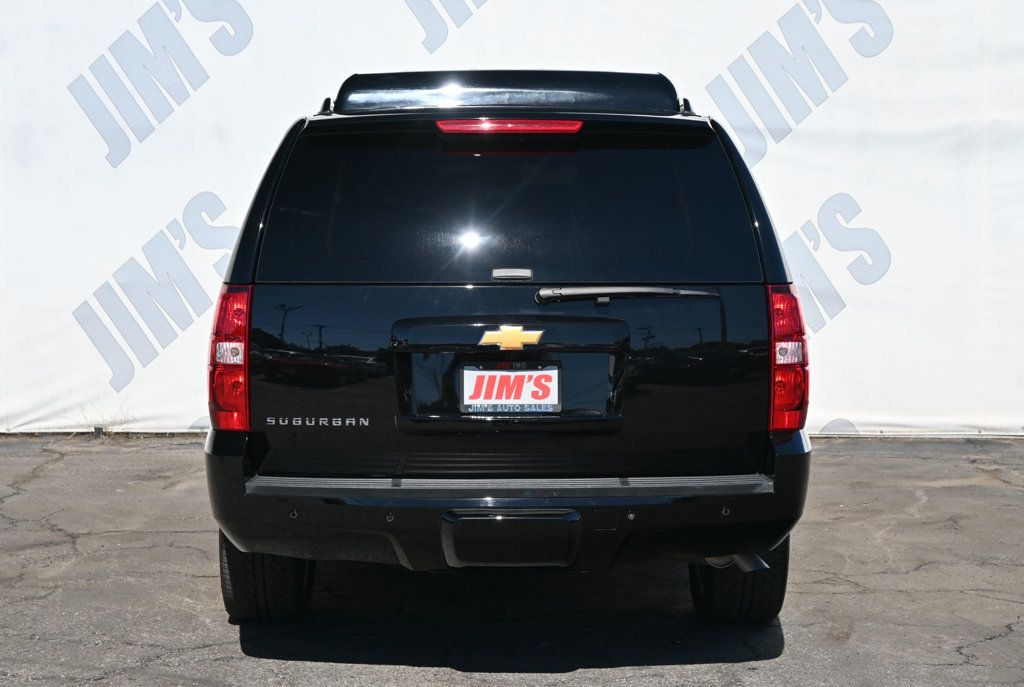 2013 Chevrolet Suburban LS photo 3