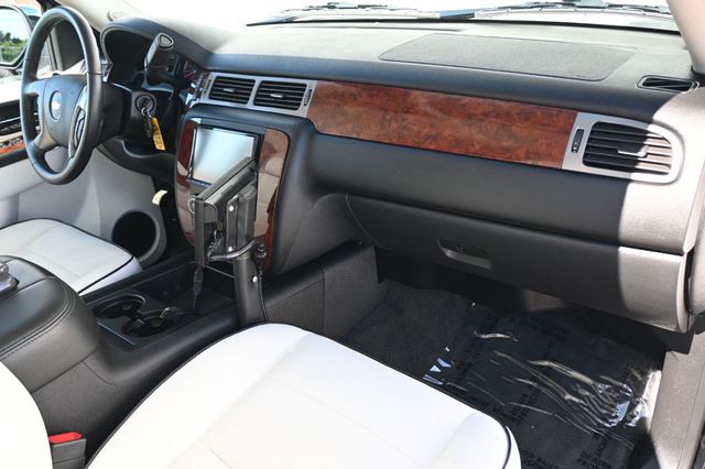 2013 Chevrolet Suburban CEO Conversion Like New  - 22932271 - 8