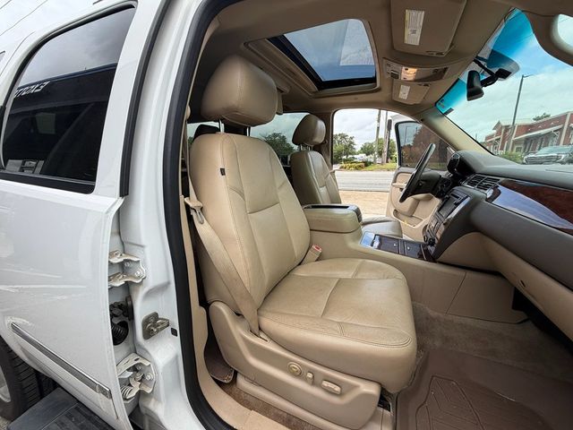 2013 Chevrolet Tahoe 2WD 4dr 1500 LTZ - 23057112 - 19