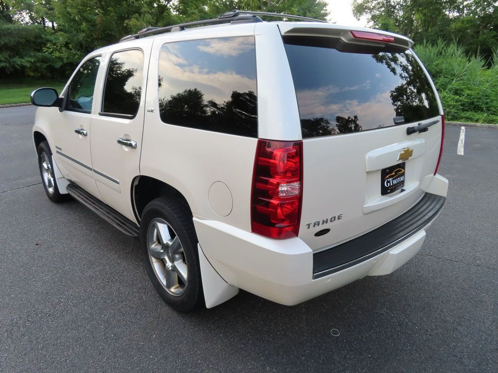 2013 Chevrolet Tahoe LTZ photo 12