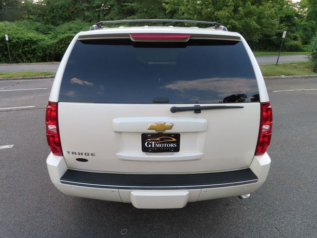 2013 Chevrolet Tahoe LTZ photo 14