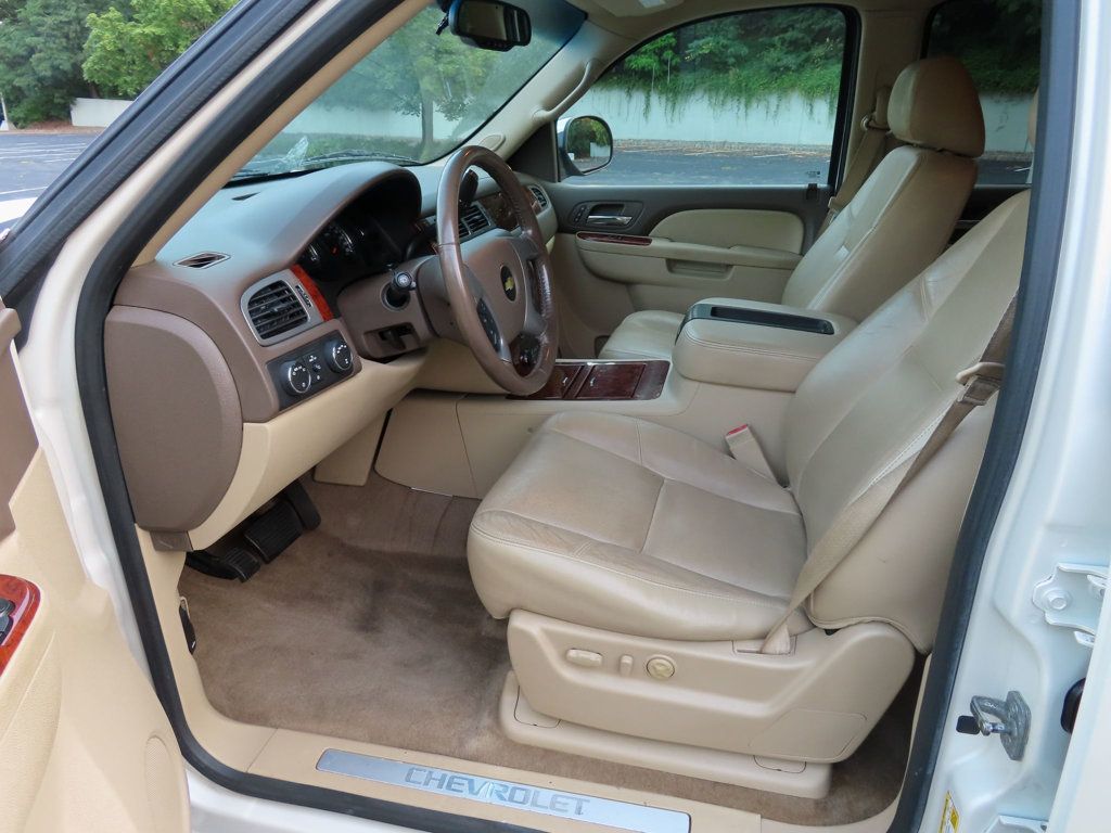 2013 Chevrolet Tahoe LTZ photo 22