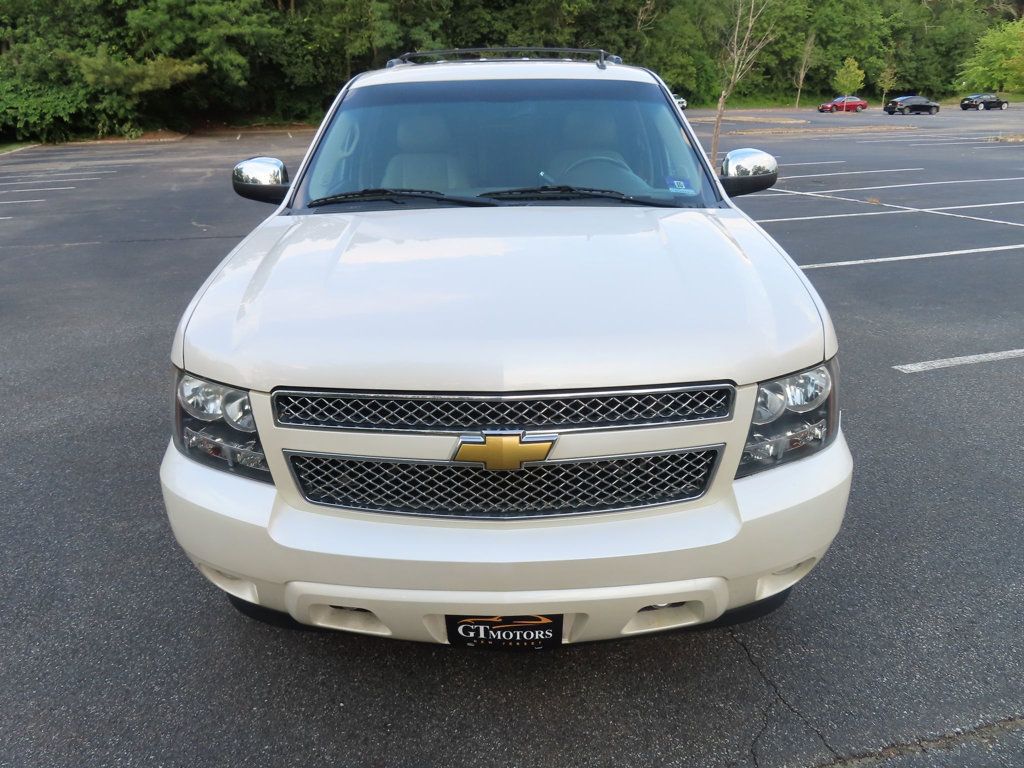 2013 Chevrolet Tahoe LTZ photo 3
