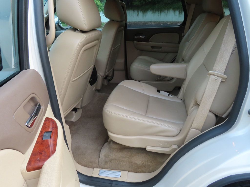2013 Chevrolet Tahoe LTZ photo 32