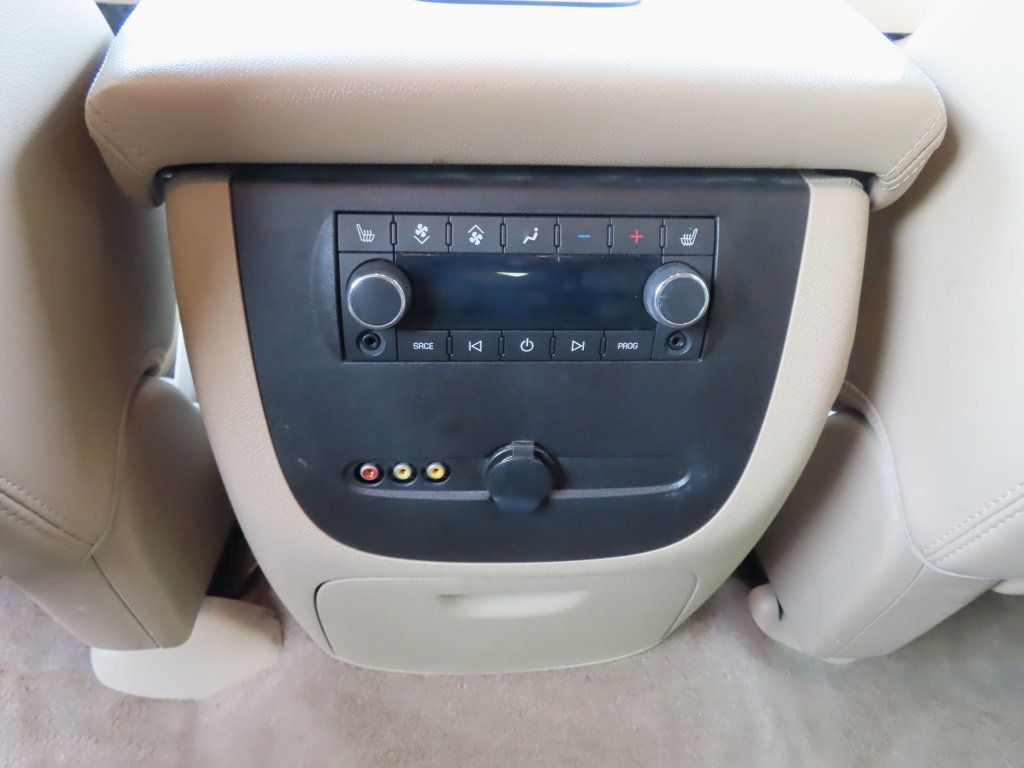 2013 Chevrolet Tahoe LTZ photo 37