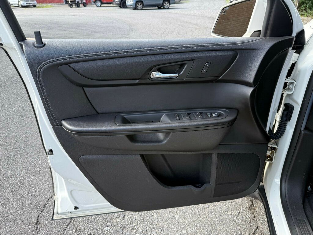 2013 Chevrolet Traverse AWD 4dr LT w/1LT - 23046022 - 16