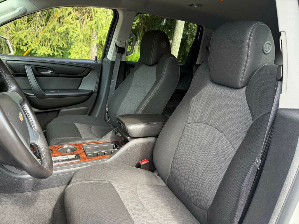 2013 Chevrolet Traverse AWD 4dr LT w/1LT - 23046022 - 17