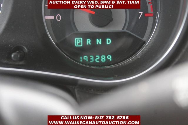 2013 Chrysler 200 4dr Sedan Touring - 22950310 - 8