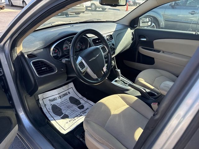 2013 Chrysler 200 4dr Sedan Touring - 22959081 - 9