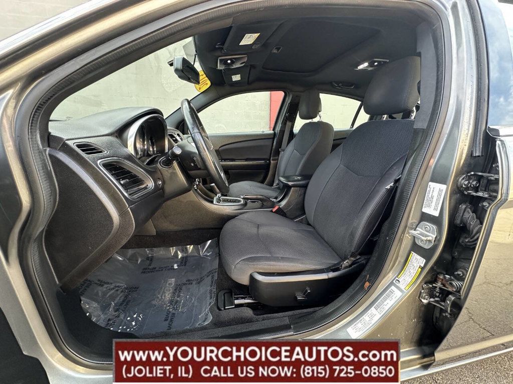 2013 Chrysler 200 4dr Sedan Touring - 22817558 - 10