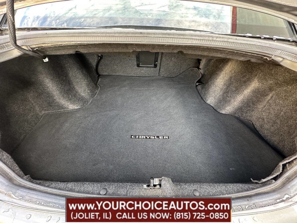 2013 Chrysler 200 4dr Sedan Touring - 22817558 - 16