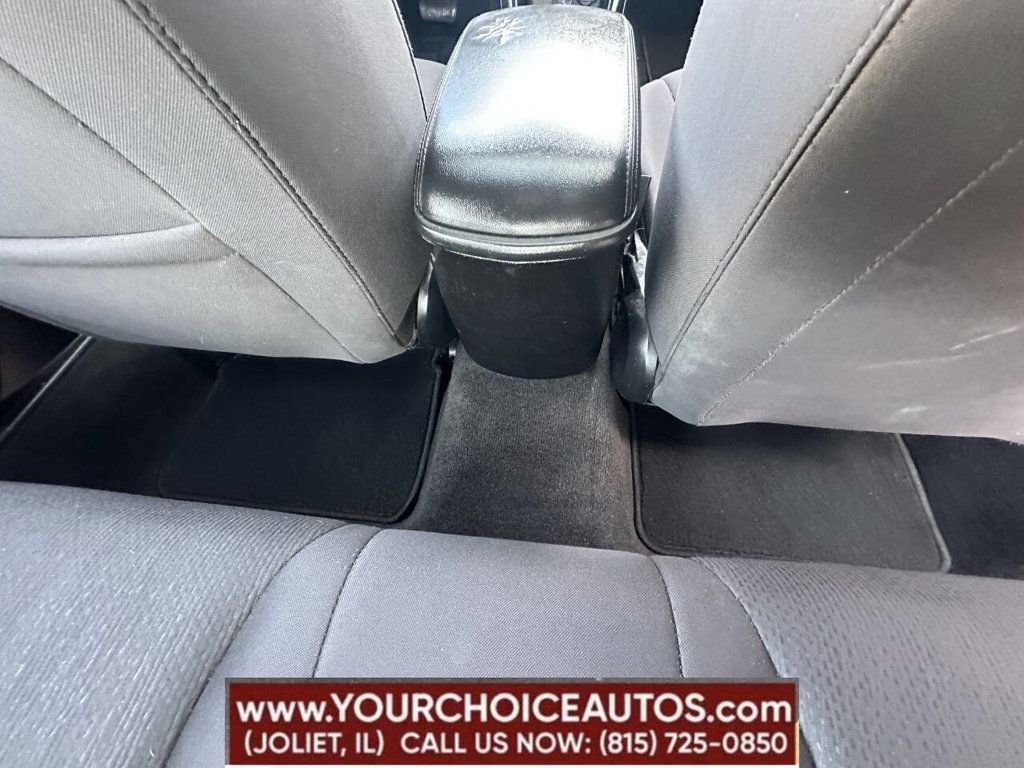 2013 Chrysler 200 4dr Sedan Touring - 22817558 - 19