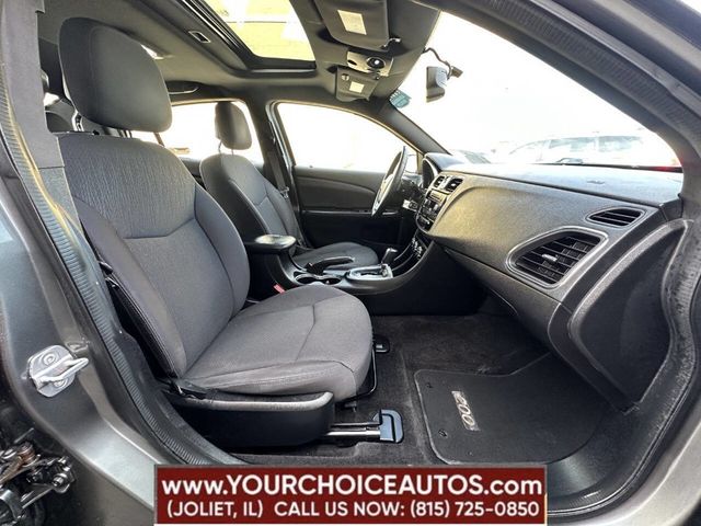2013 Chrysler 200 4dr Sedan Touring - 22817558 - 21