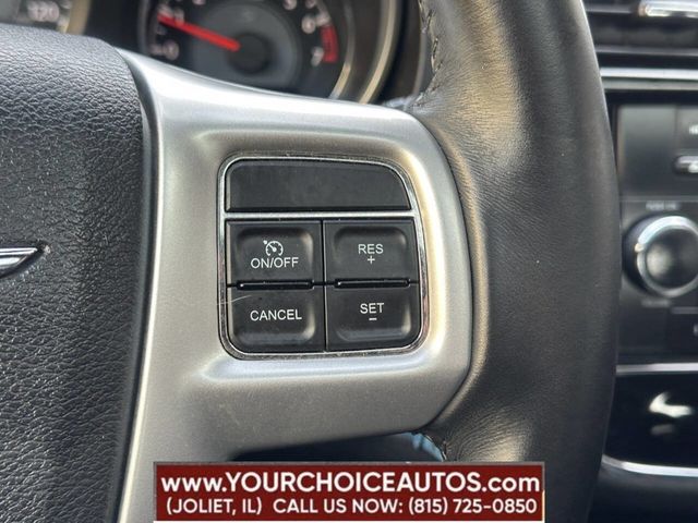 2013 Chrysler 200 4dr Sedan Touring - 22817558 - 28