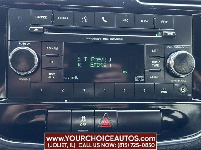 2013 Chrysler 200 4dr Sedan Touring - 22817558 - 34