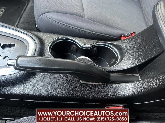 2013 Chrysler 200 4dr Sedan Touring - 22817558 - 37