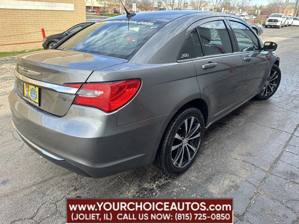 2013 Chrysler 200 4dr Sedan Touring - 22817558 - 4