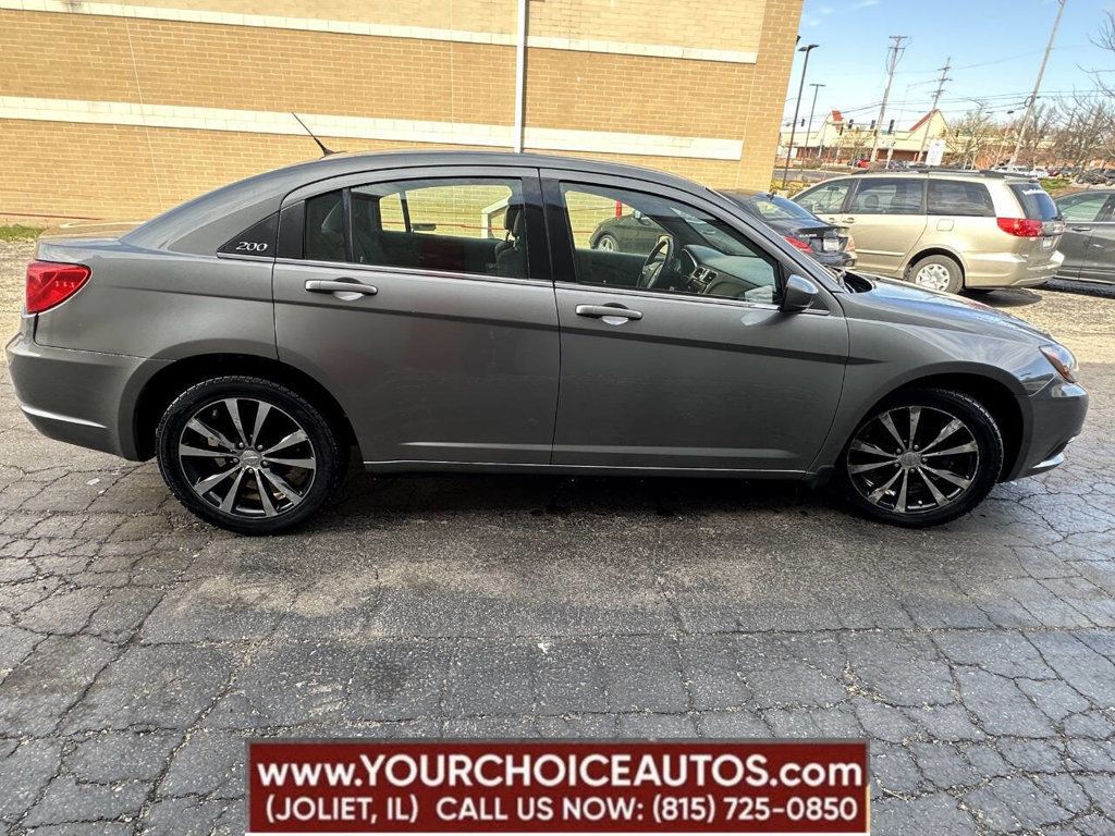 2013 Chrysler 200 4dr Sedan Touring - 22817558 - 5
