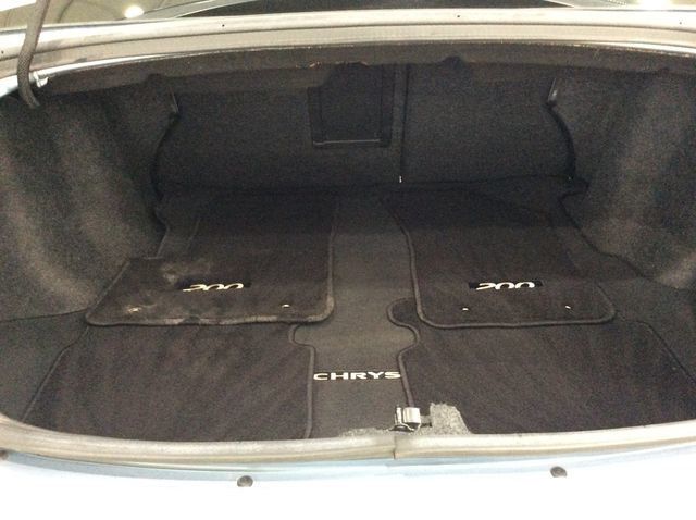 2013 Chrysler 200 4dr Sedan Touring - 22986219 - 24